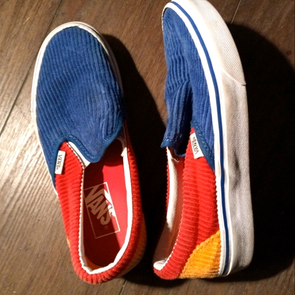 Vans - Picture 1 of 2